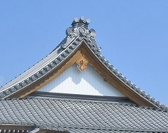 改修後の本殿妻部