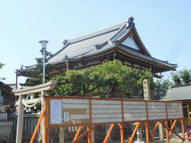 改修後の本殿正面