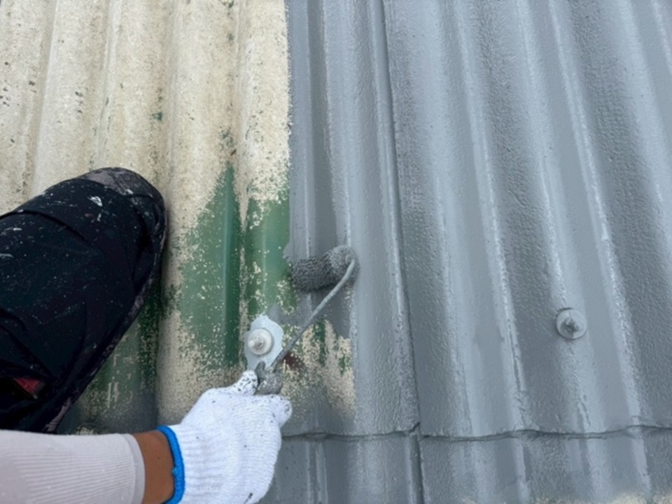 ⑤ 屋根　塗装仕上げ