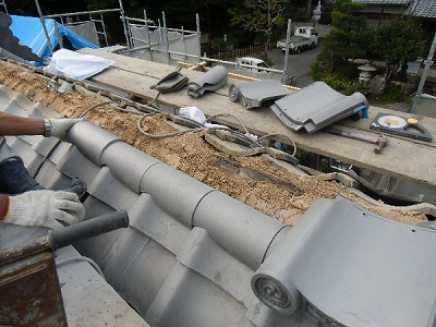 山門の棟積み替え