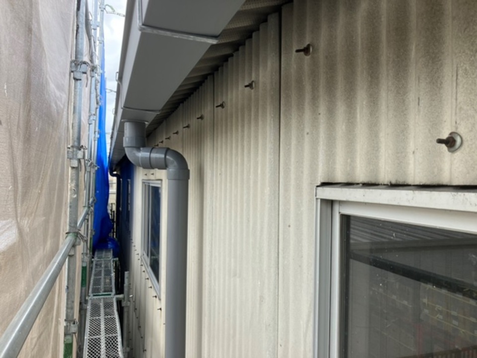 ⑦ 軒樋（のきどい）の付け直し