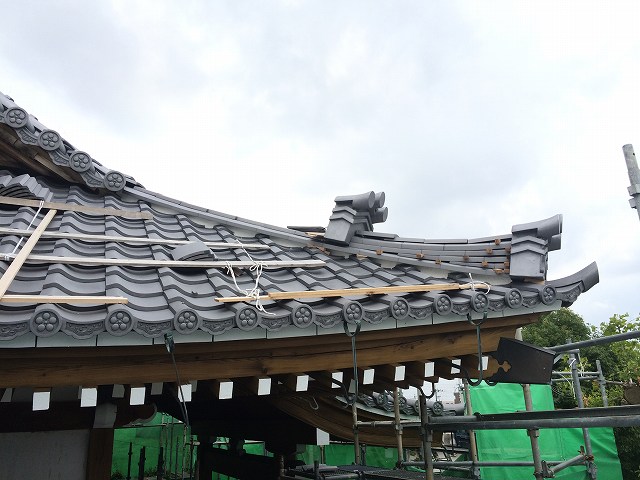 正面隅棟の施工