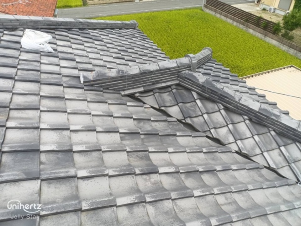 屋根の谷部分がまるで新築のようにきれいに生まれ変わりました！