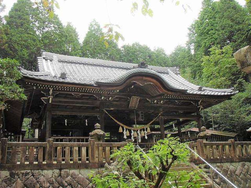 八王子神社瓦葺き