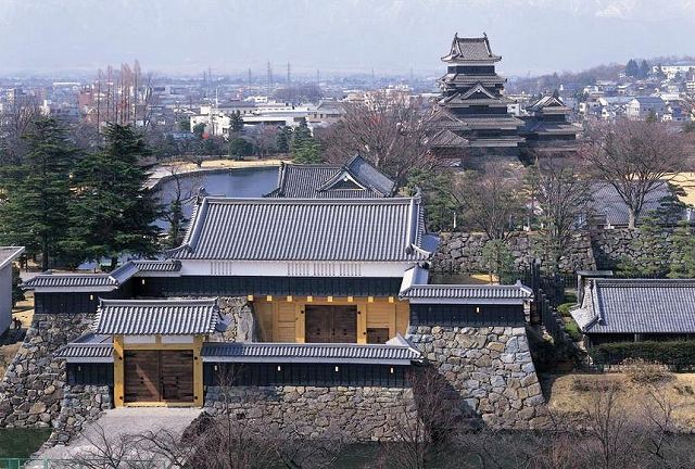 松本城　太鼓門