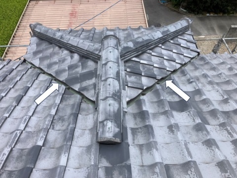 雨漏りする前に！谷板の黒ずみを発見　早期交換で安心を手に入れた話