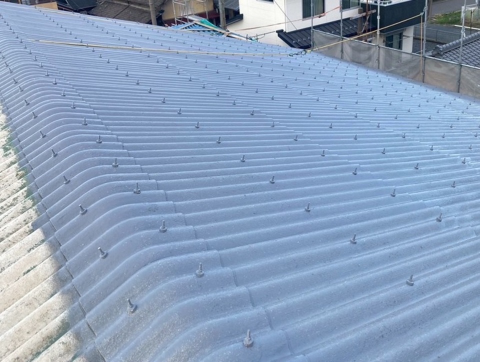 ⑤ 屋根　塗装仕上げ