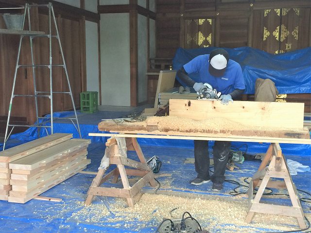 本殿の内装工事