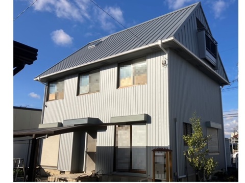 多治見市で屋根と外壁のカバー工法をしました